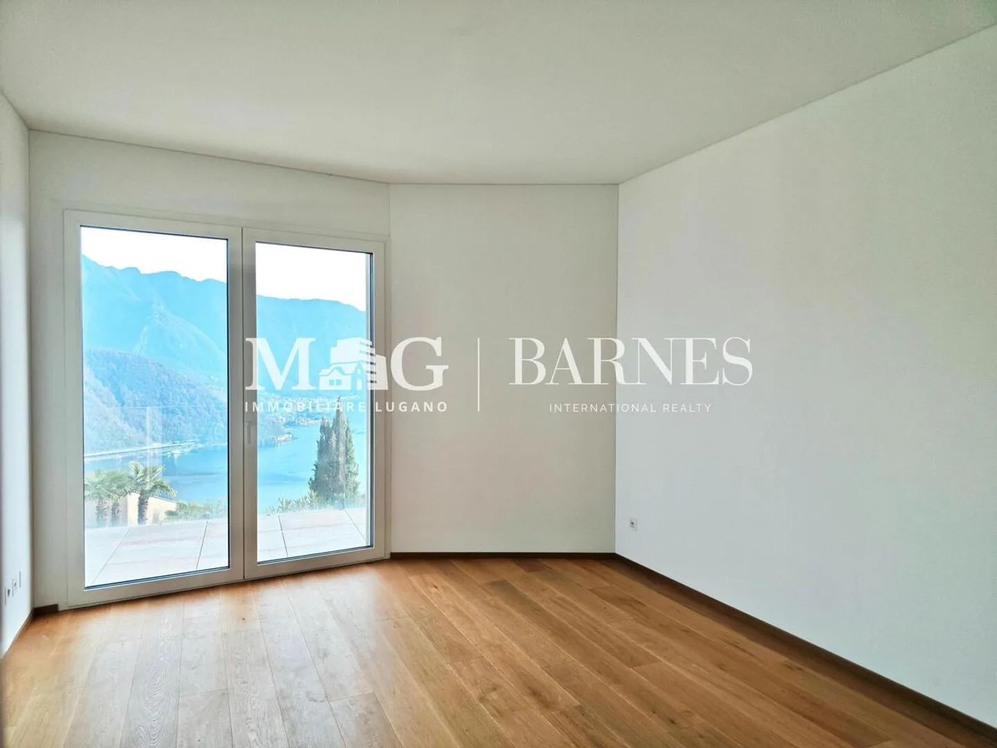 Lugano, Carona : Attique 5.5 pièces avec vue sur le lac et grande terrasse - Photo 10 sur 13