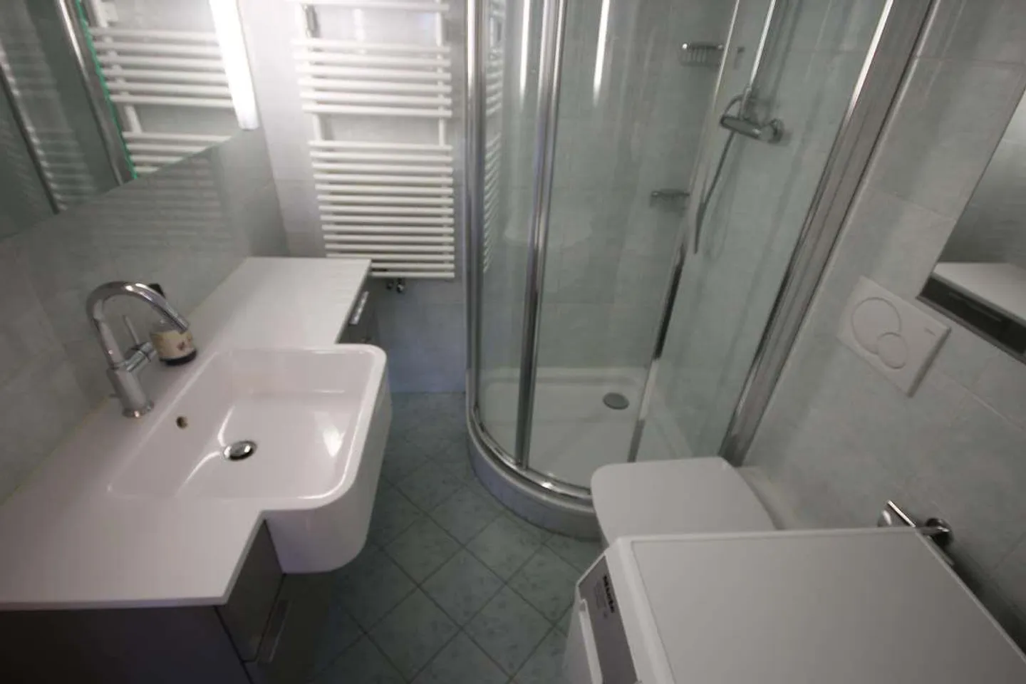Elegante appartamento di 3,5 stanze con vista lago e terrazze - Foto 10 di 13