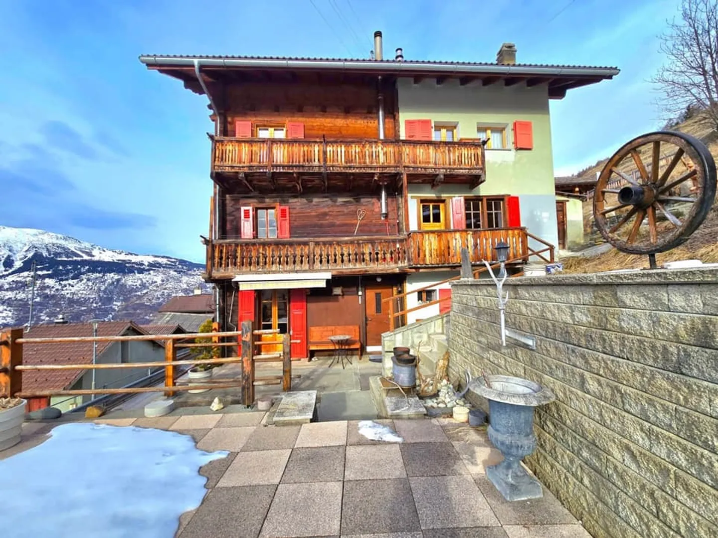 Charming 3.5-room apartment with panoramic view in Trogne (Saint-Martin), Va - Photo 2 of 13