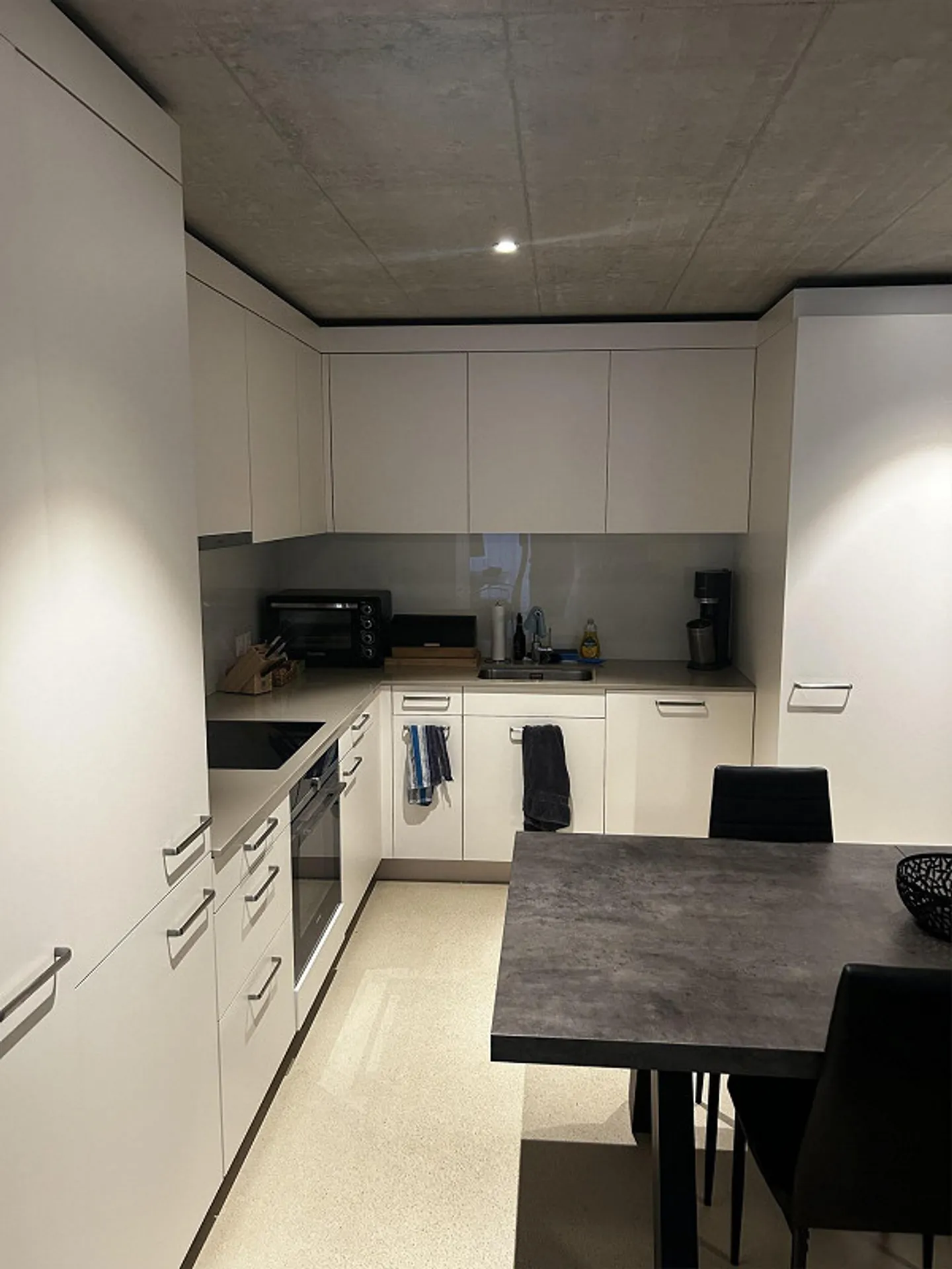 Cercasi nuovo inquilino per appartamento di 2,5 stanze a Dübendorf - Foto 2 di 6