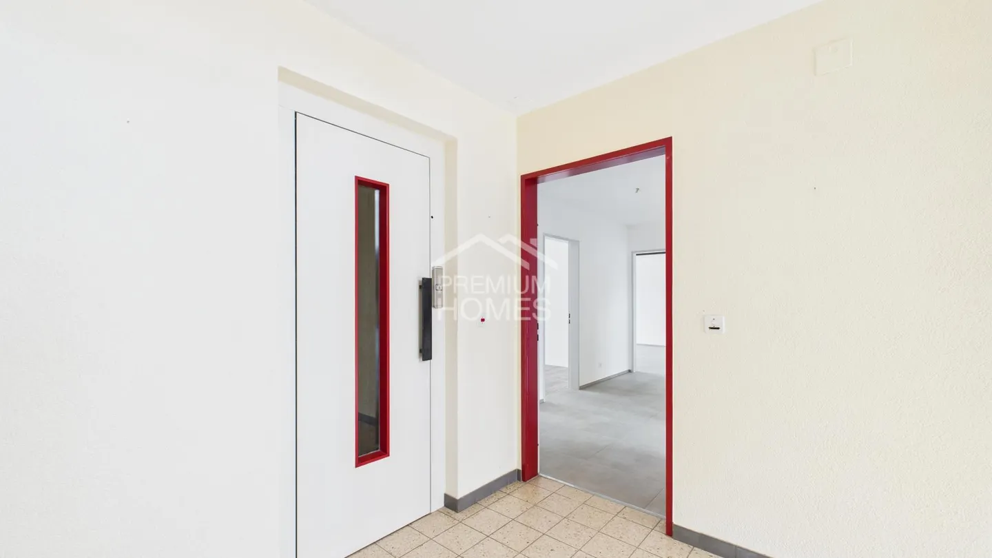 Charming Renovated Apartment - Photo 11 of 11