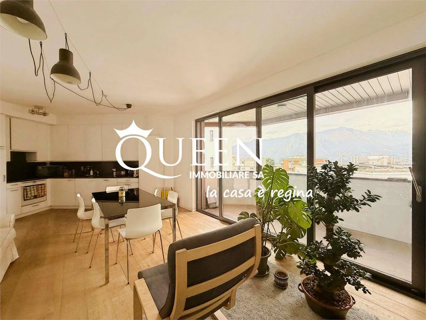 Lugano: 2,5-Zimmer-Wohnung, 75 m², hell, Terrasse, offene Aussicht - Foto 3 von 13