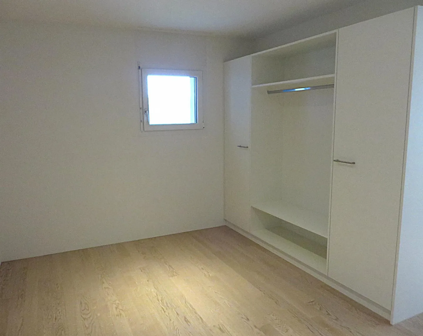 Appartamento attico unico di 5,5 stanze con vista sul verde - Foto 3 di 8