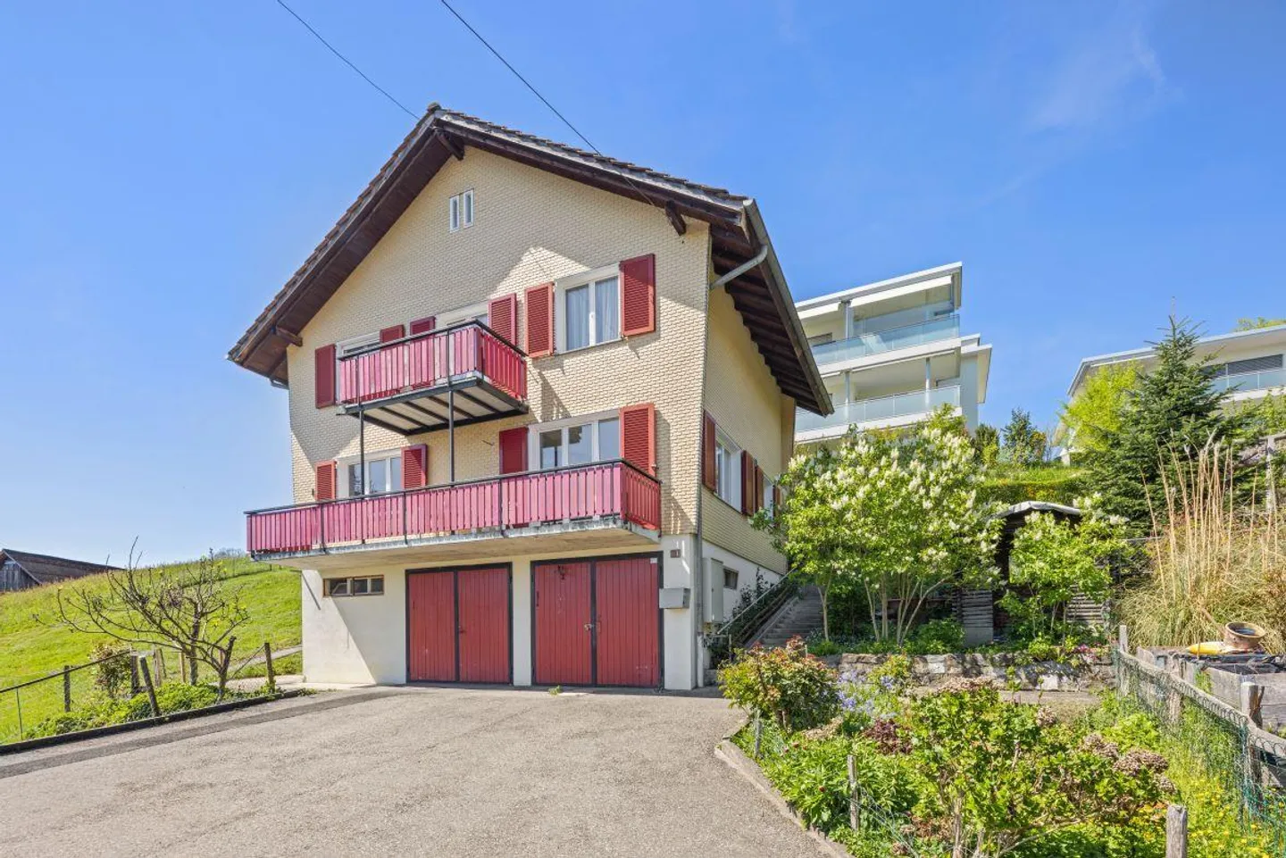Charmantes Einfamilienhaus in Weggis - Foto 1 von 13