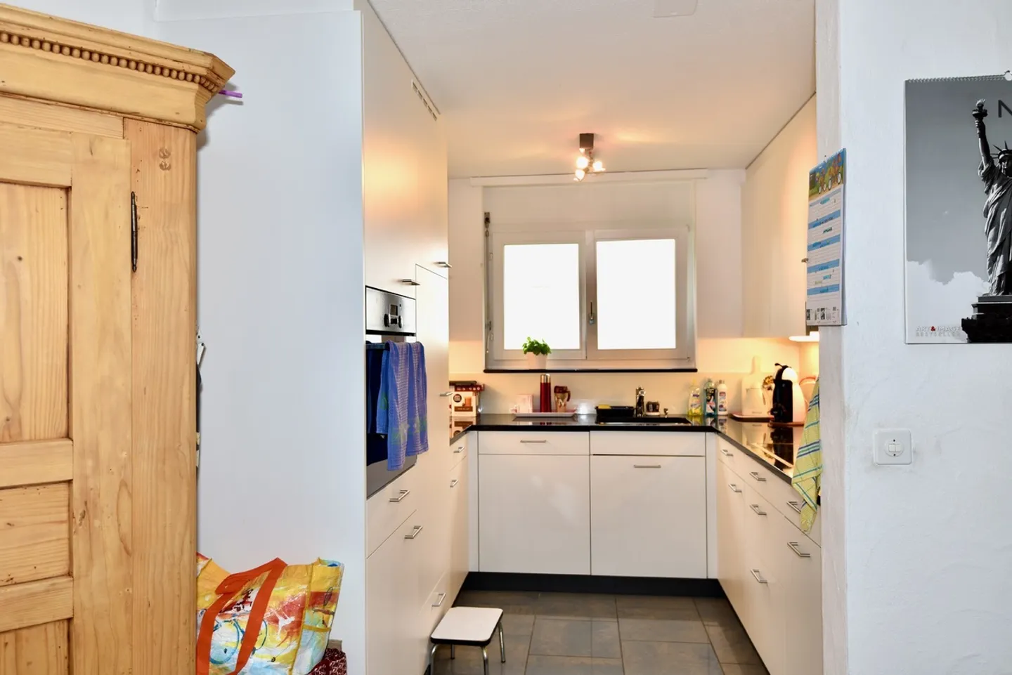 Spacious apartment in a central location - Photo 7 of 12
