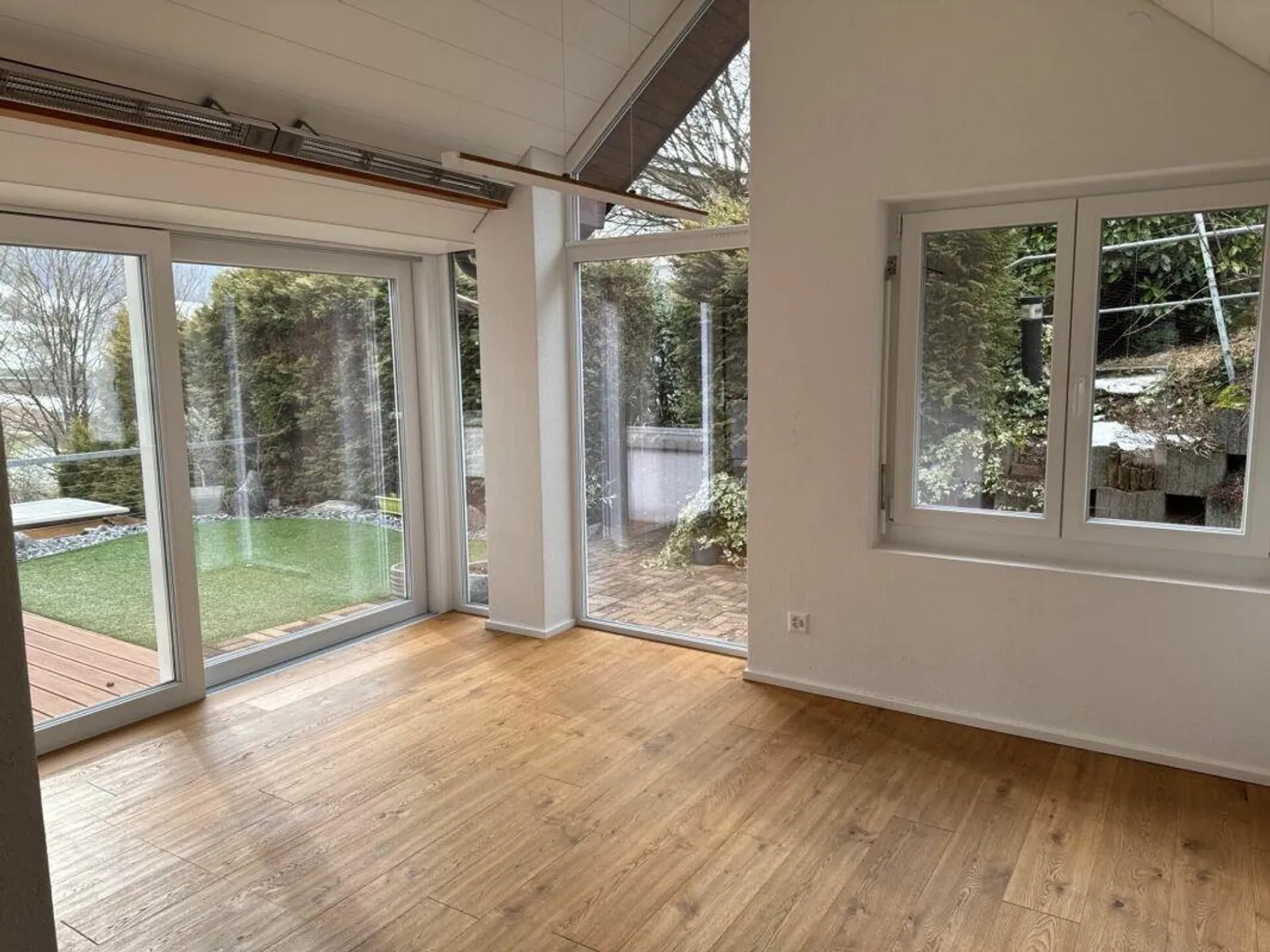 Maison de 5,5 pièces avec jardin facile d'entretien et vue dégagée - Photo 5 sur 18