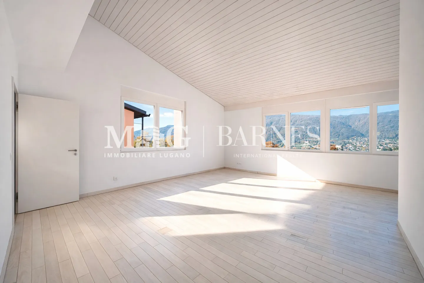 Lugano, Vezia : Grande maison de 7,5 pièces avec jardin - 250 m² - Photo 11 sur 15