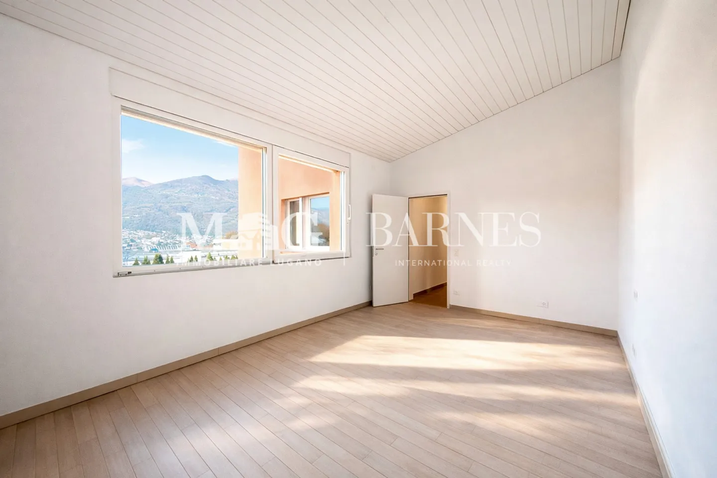 Lugano, Vezia : Grande maison de 7,5 pièces avec jardin - 250 m² - Photo 12 sur 15