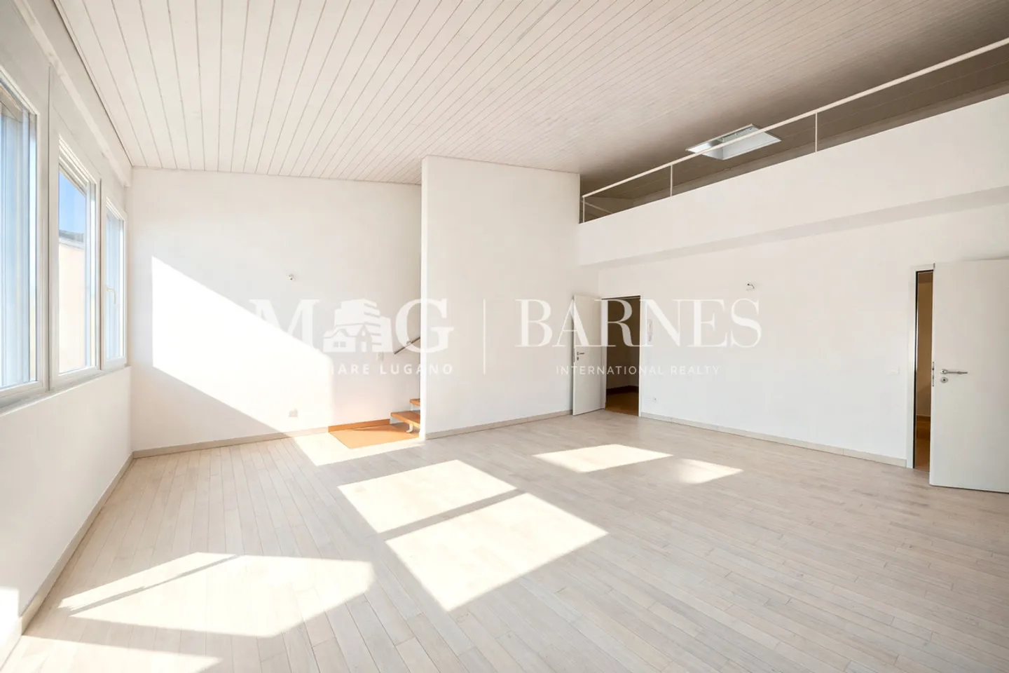 Lugano, Vezia : Grande maison de 7,5 pièces avec jardin - 250 m² - Photo 14 sur 15