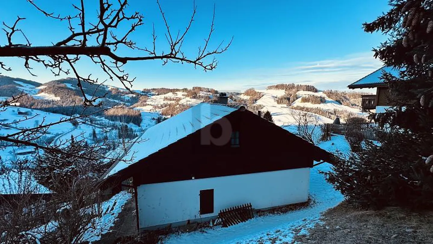 TRAUMAUSSICHT IN LÄNDLICHER UMGEBUNG - Foto 1 von 5