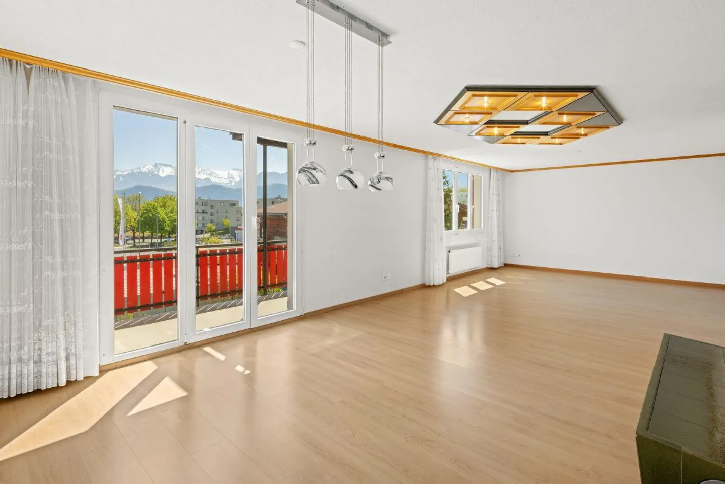 Charmantes Einfamilienhaus in Weggis - Foto 3 von 13