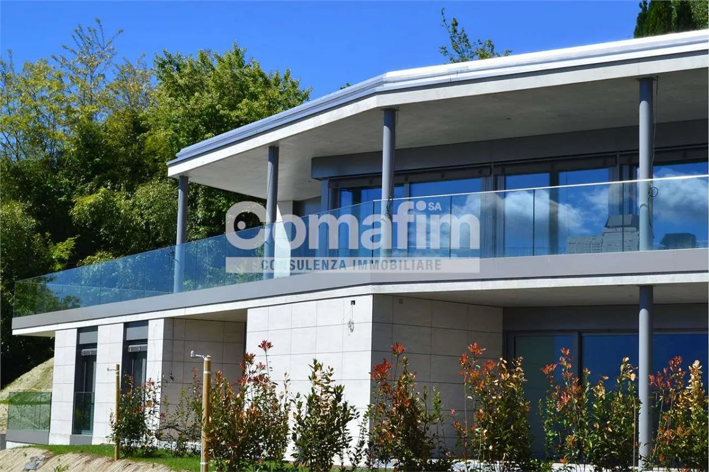 Prestigious 3.5-room apartment with garden - Photo 1 of 9