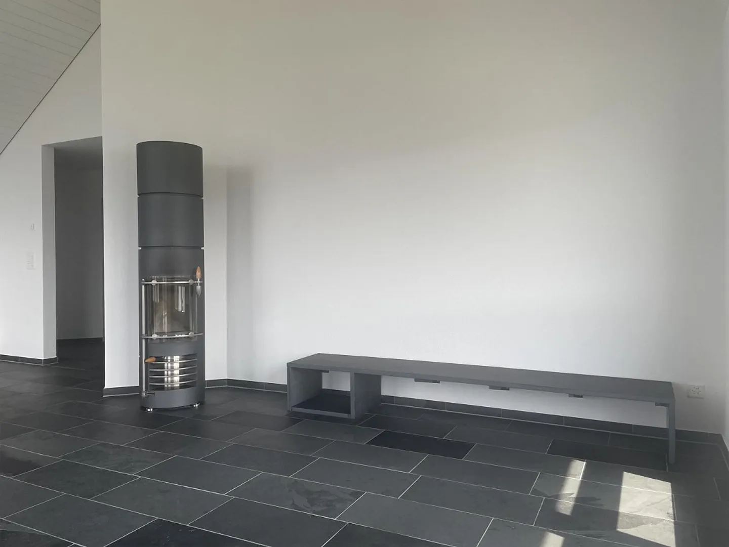Appartamento attico di 4 1/2 stanze, situato in posizione centrale, con vista splendida - Foto 3 di 10