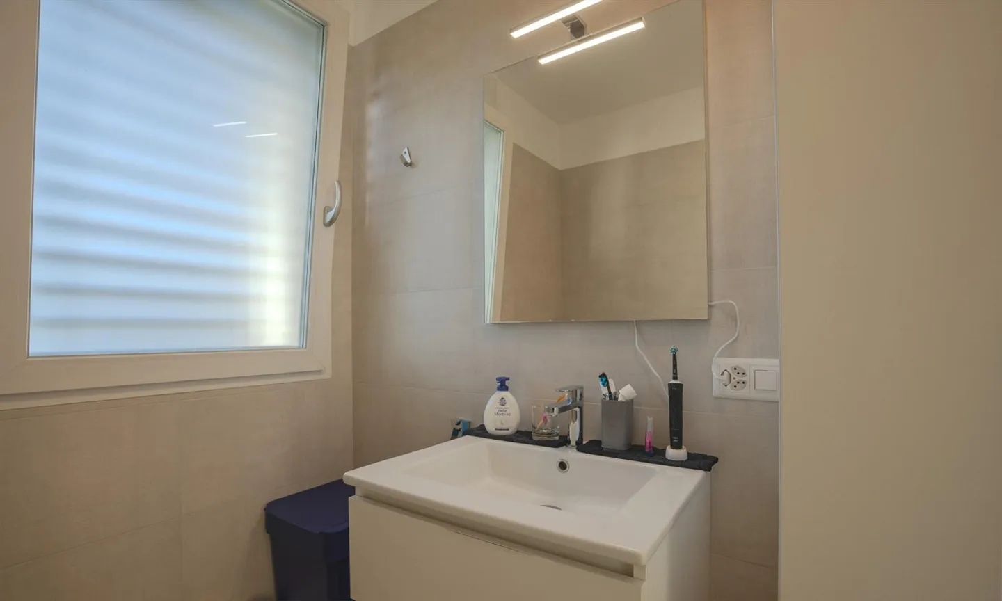MODERNO 2.5 LOCALI CON VISTA APERTA COME NUOVO A VACALLO - Foto 8 di 9