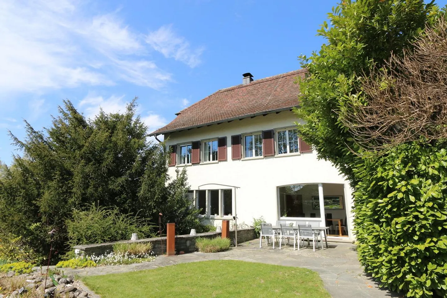 Villa maestosa e ben curata sulla pendenza soleggiata di Flurlingen - Foto 24 di 30