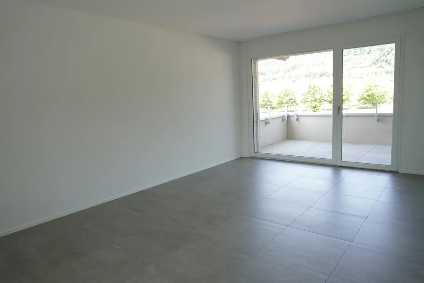 Ampio appartamento di 2,5 stanze al 2° piano con stile - Foto 3 di 8