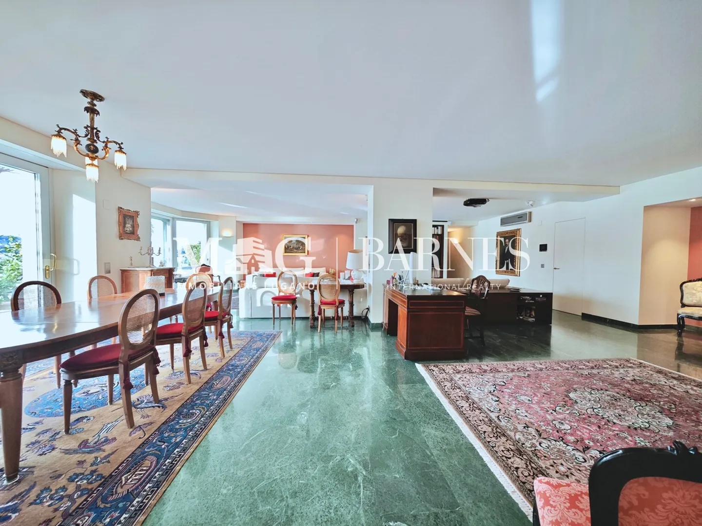 Lugano, Castagnola: Lake view apartment with pool and garden - Photo 4 of 16