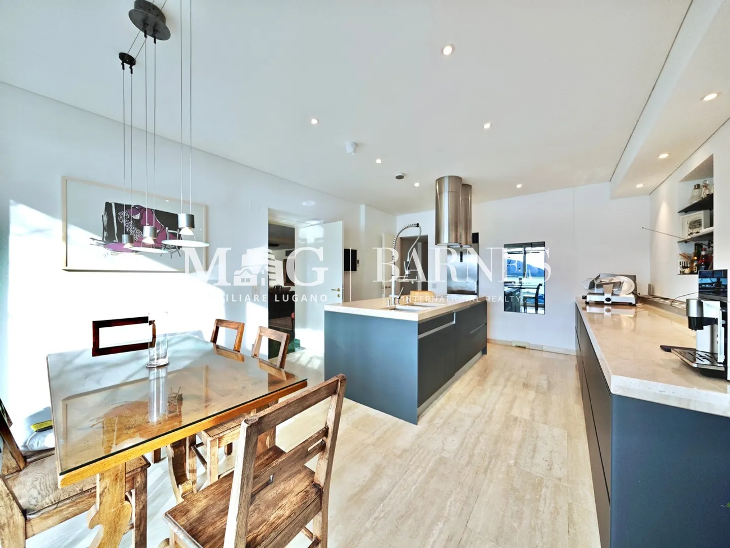 Lugano, Castagnola: Lake view apartment with pool and garden - Photo 12 of 16