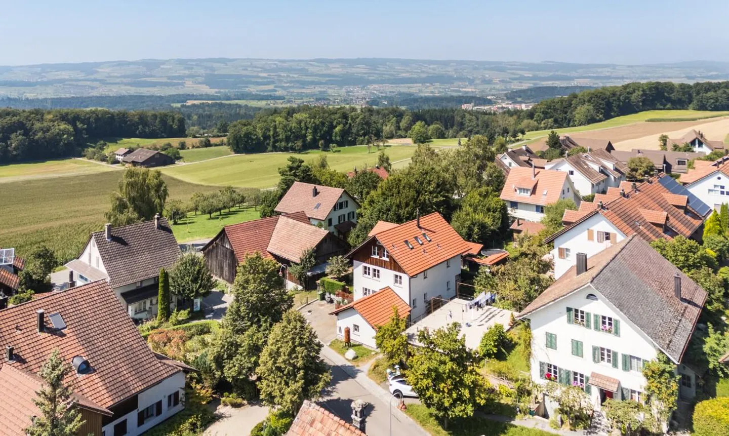 Casa unifamiliare ad Aeugst am Albis - Foto 1 di 11