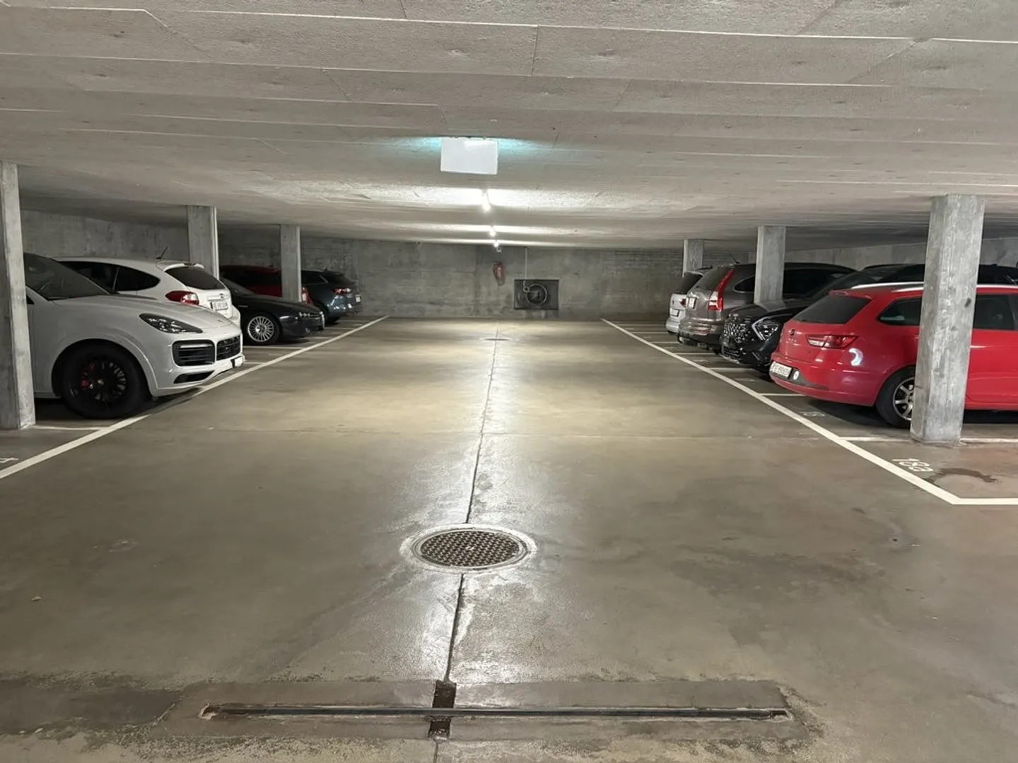 Einstellhallenplatz in Muri - Foto 2 von 3