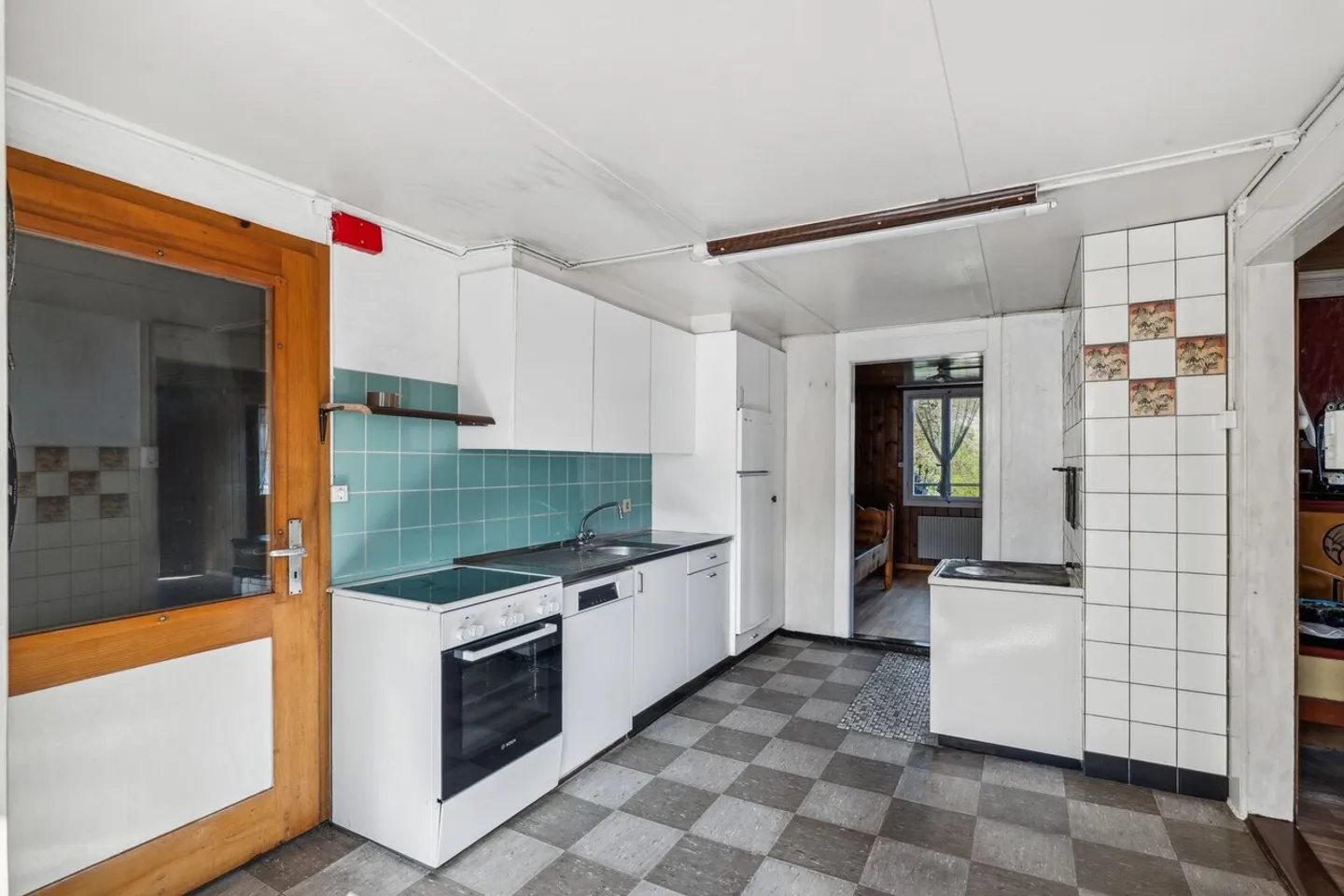 Residential building with 10.5 rooms - Photo 4 of 10