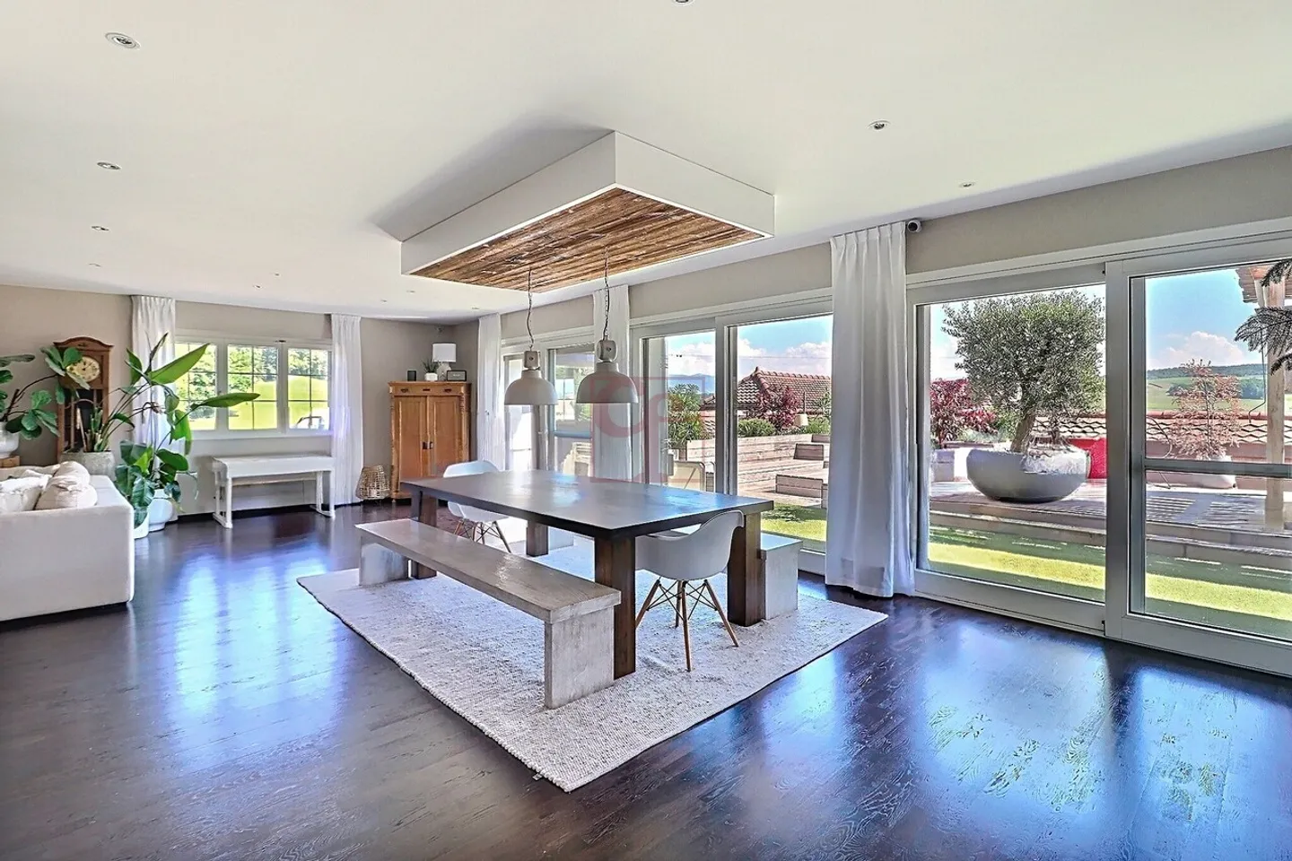 Magnificent Master House in Noreaz (340 m2) - Photo 5 of 21
