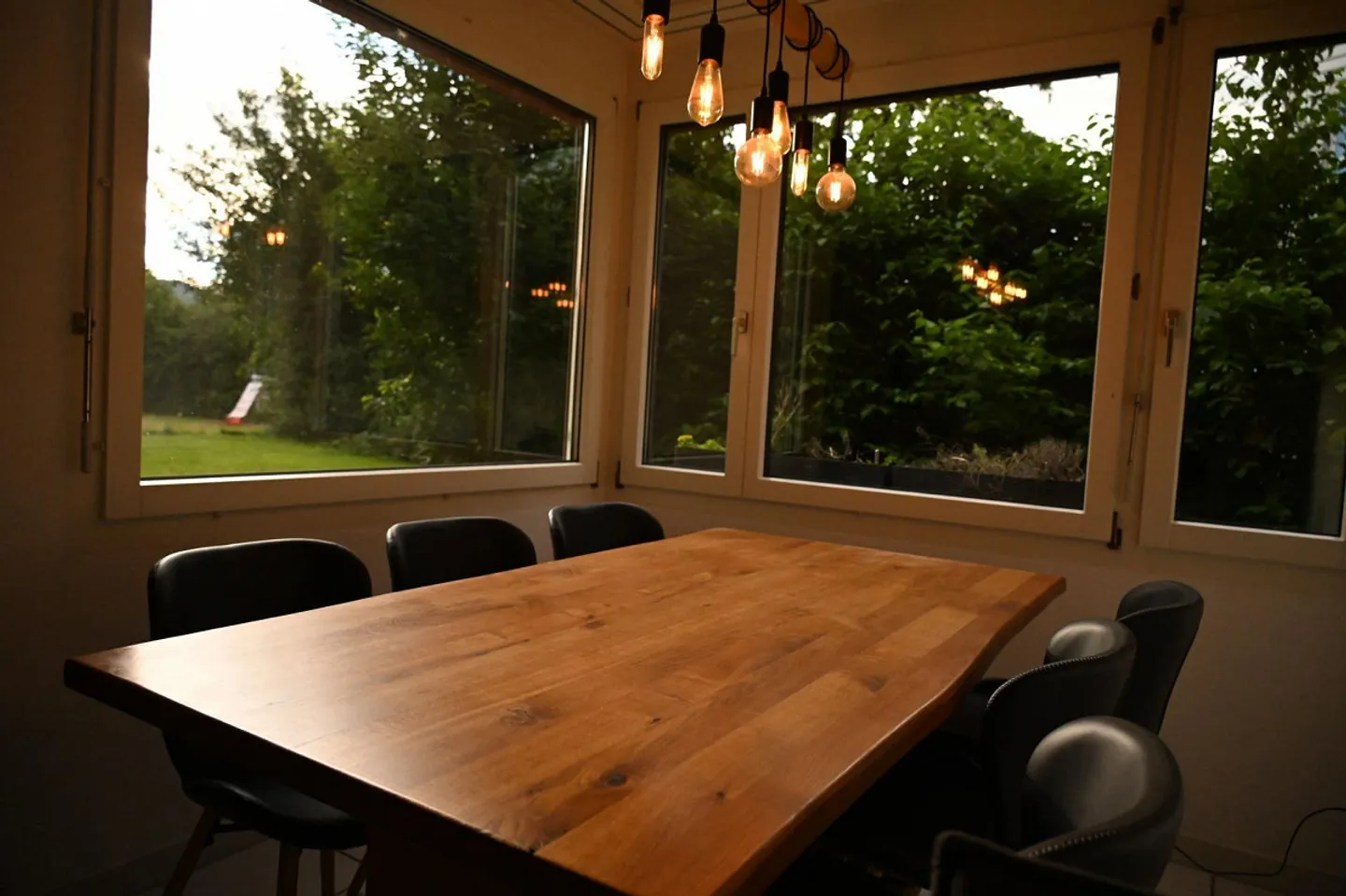 Appartement moderne de 3,5 pièces au rez-de-chaussée - Photo 4 sur 8