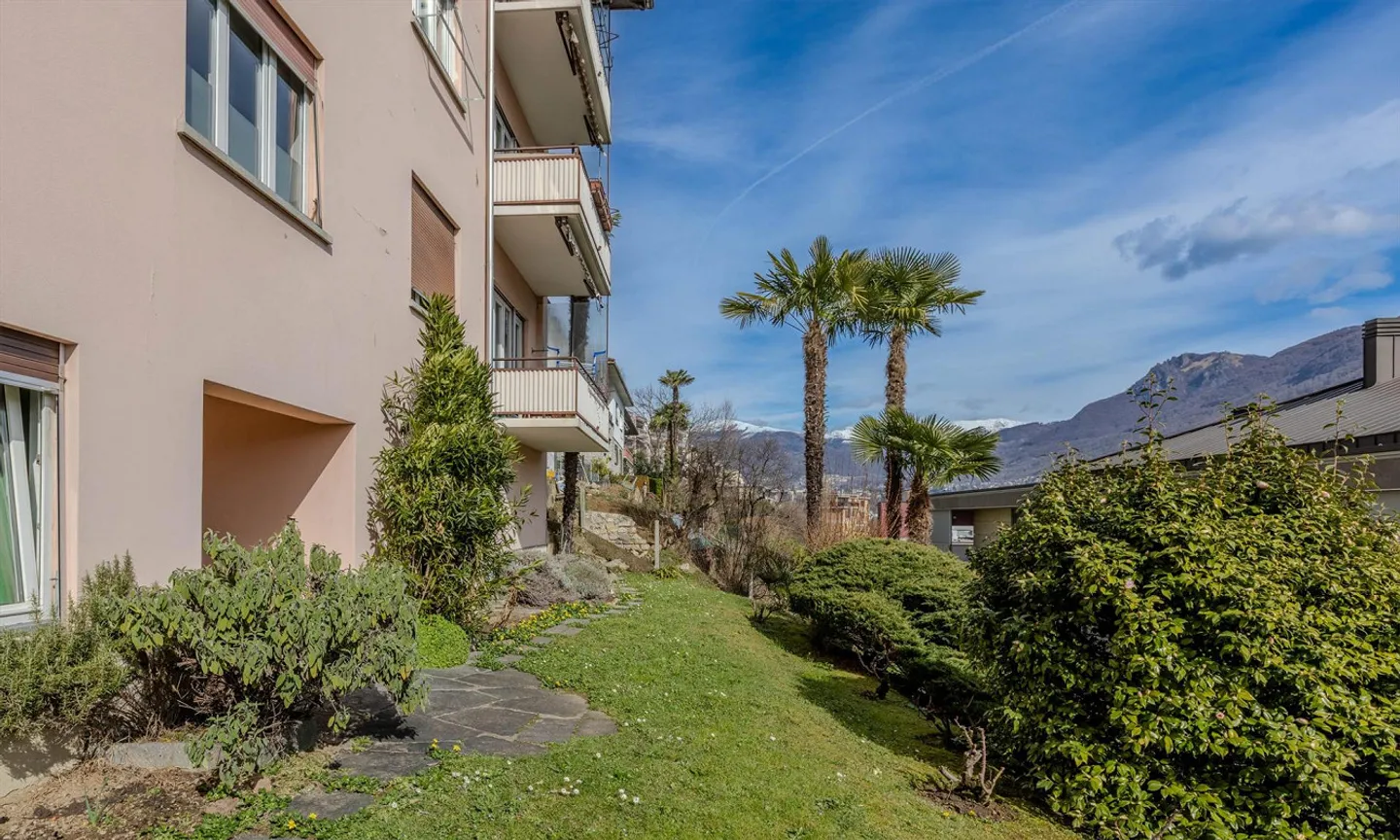 SPACIOUS 4.5 ROOMS WITH OPEN VIEW IN THE CENTER OF LUGANO - Photo 9 of 11