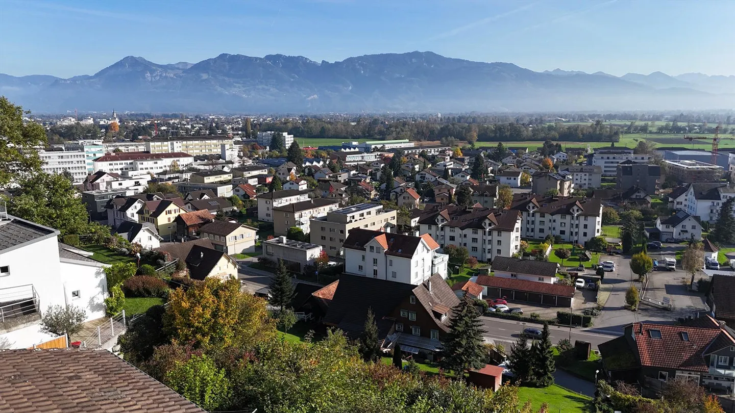 Exclusive dream apartment in the vineyards with unobstructed panoramic views - Photo 11 of 15