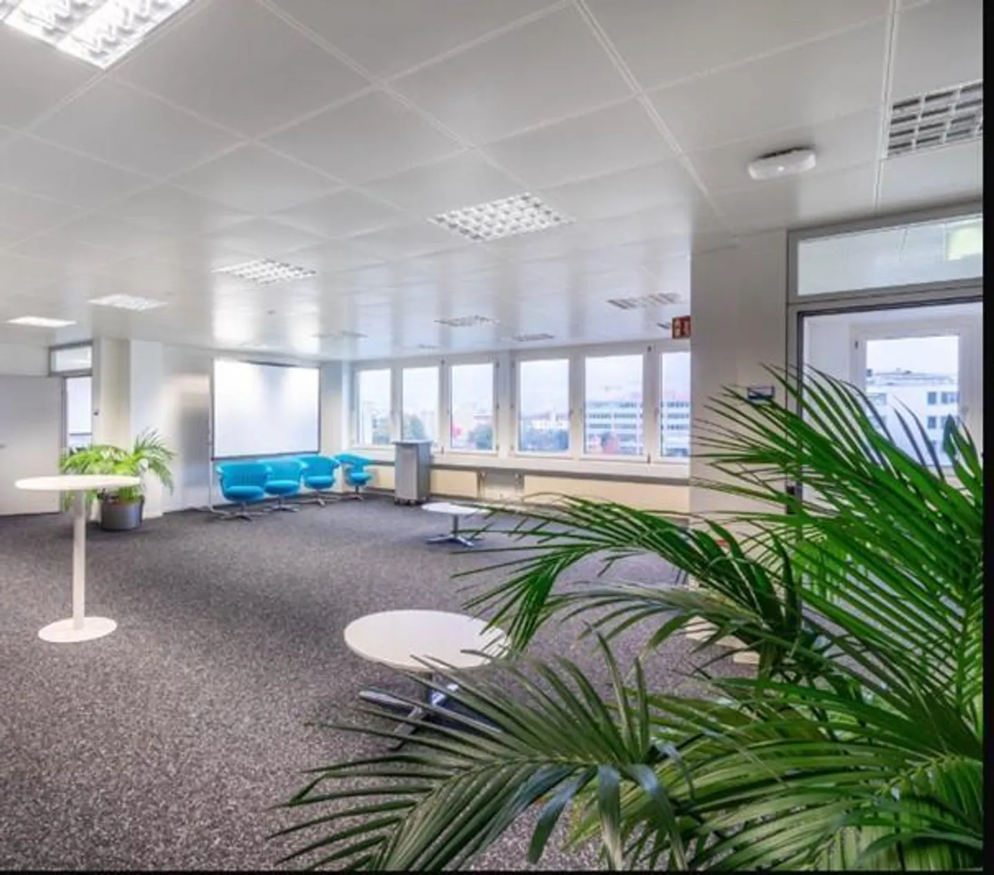 Bright office space at Erlenstrasse 4, 6343 Rotkreuz - Photo 1 of 11