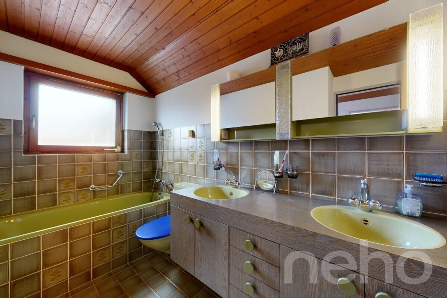 Quietly Located Single-Family House with Large Plot and Potential - Photo 9 of 12