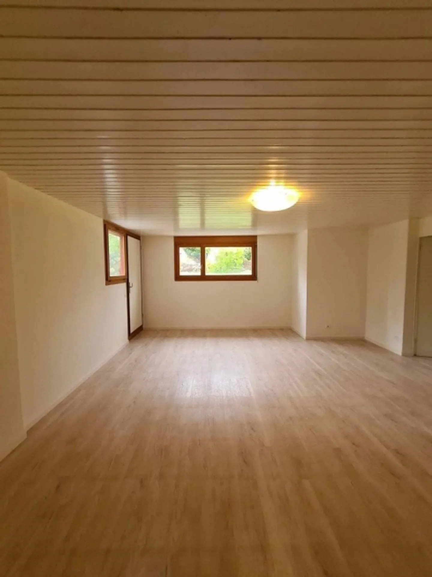 Bien immobilier à louer - Photo 2 sur 6