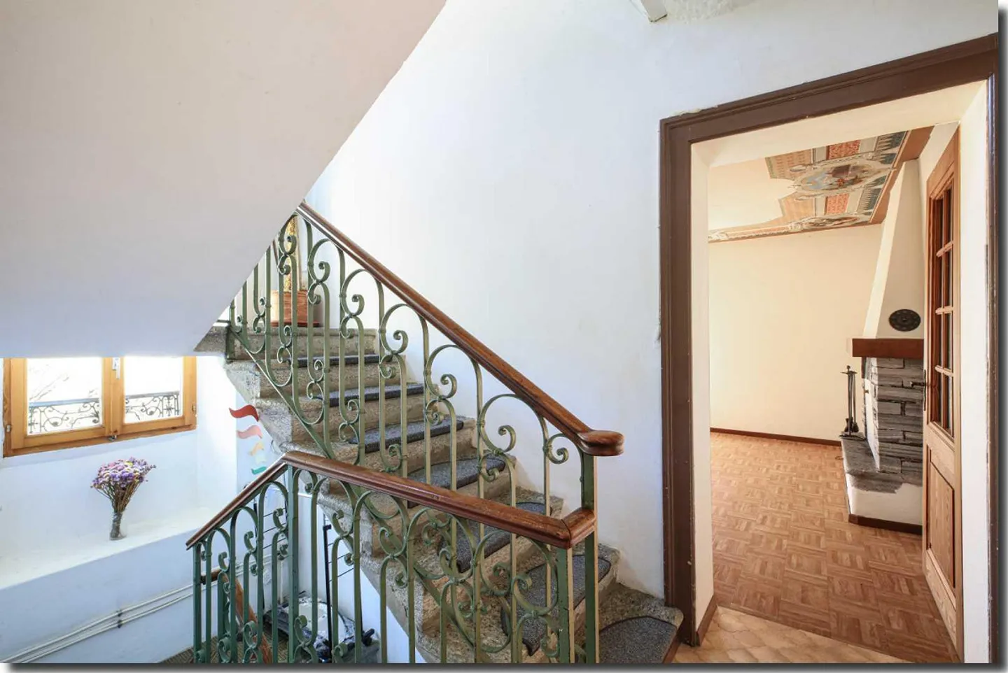 Historisches Haus mit Gewerbefläche - Foto 9 von 28