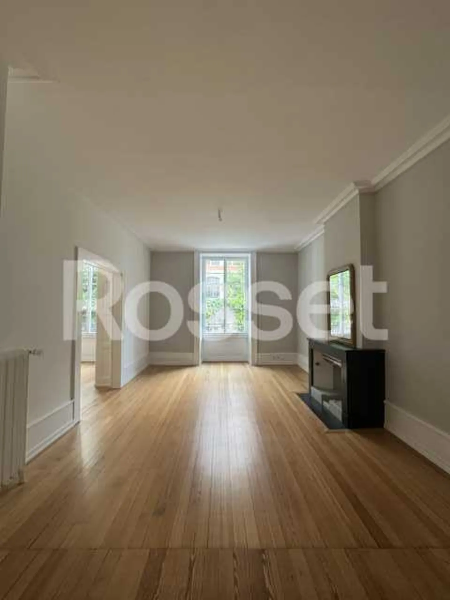 6-room apartment on the 2nd floor - High standard - Photo 2 of 14