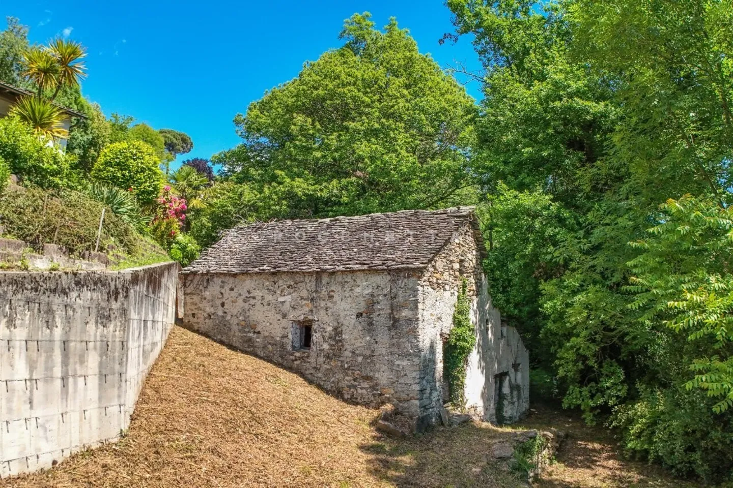 Terreno edificabile esclusivo con vista lago - Foto 9 di 9