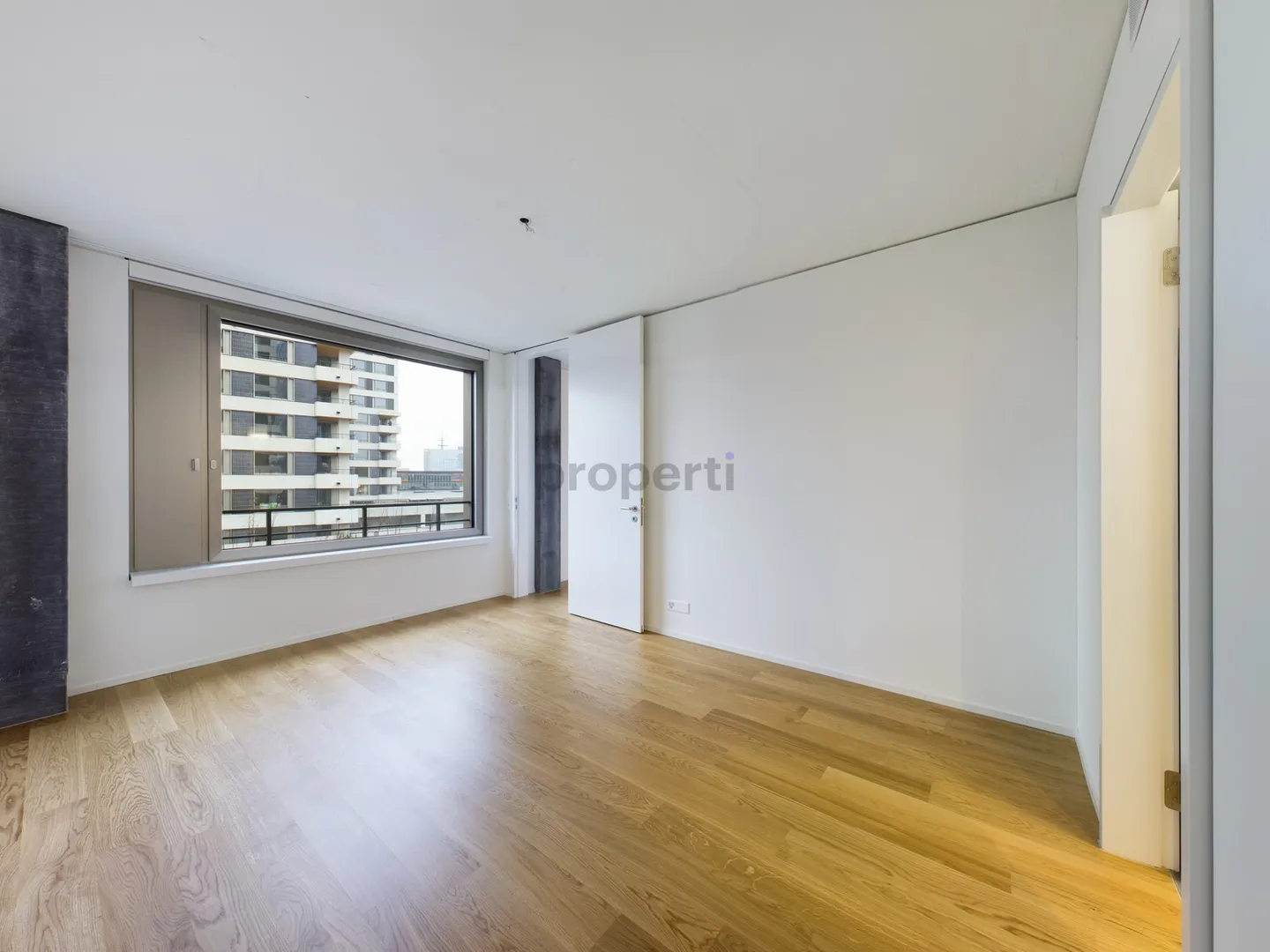 Spacious 4.5-room apartment in a central location in Zurich-Leutschenbach - Photo 11 of 11
