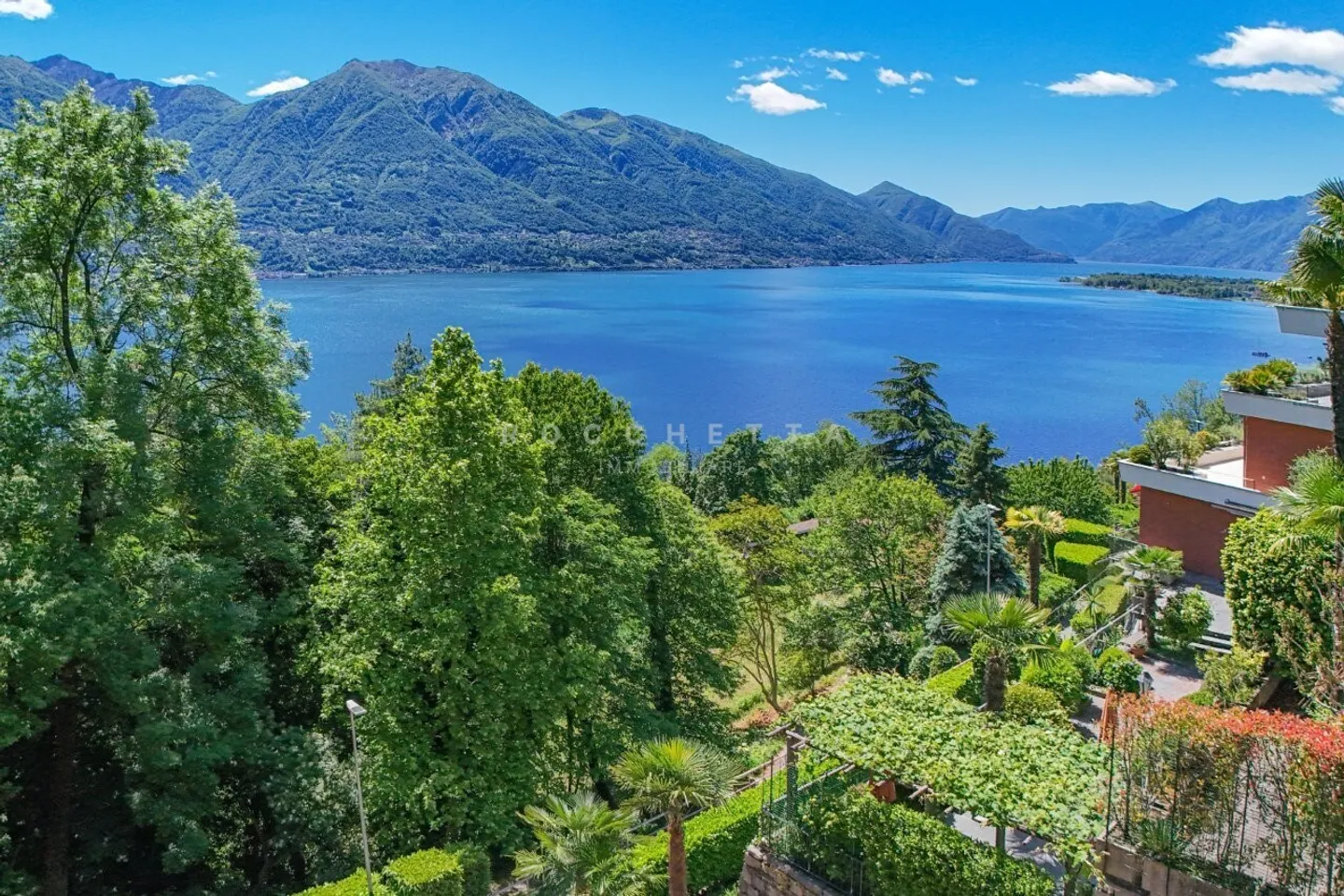 Terreno edificabile esclusivo con vista lago - Foto 1 di 9