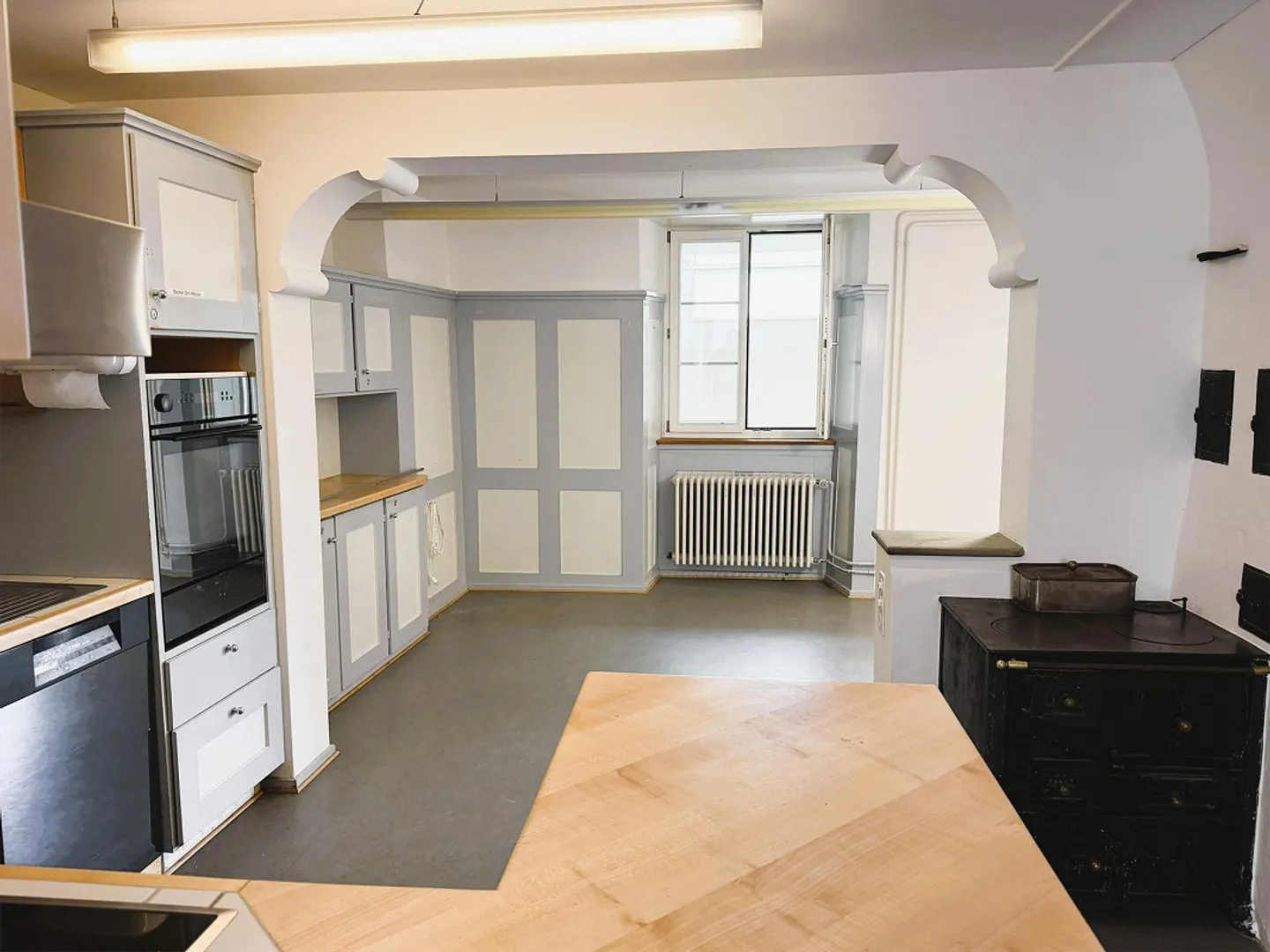 Grosszügiges Haus mit Scheune und Land - Foto 5 von 20