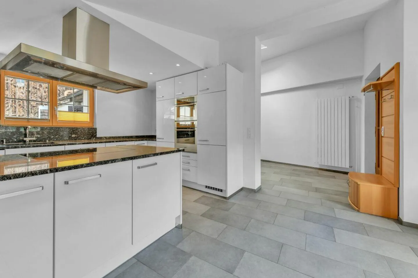 Una casa piena di vita nel cuore della Bündner Herrschaft - Foto 4 di 30