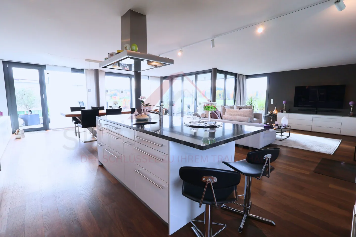 Appartement penthouse exclusif de 4,5 pièces avec terrasse spacieuse et équipements de haute qualité à Hindelbank - Photo 12 sur 33