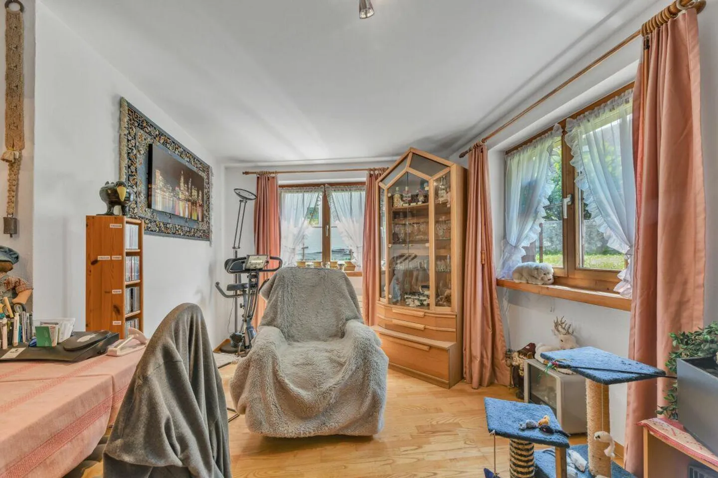 Una casa piena di vita nel cuore della Bündner Herrschaft - Foto 18 di 30