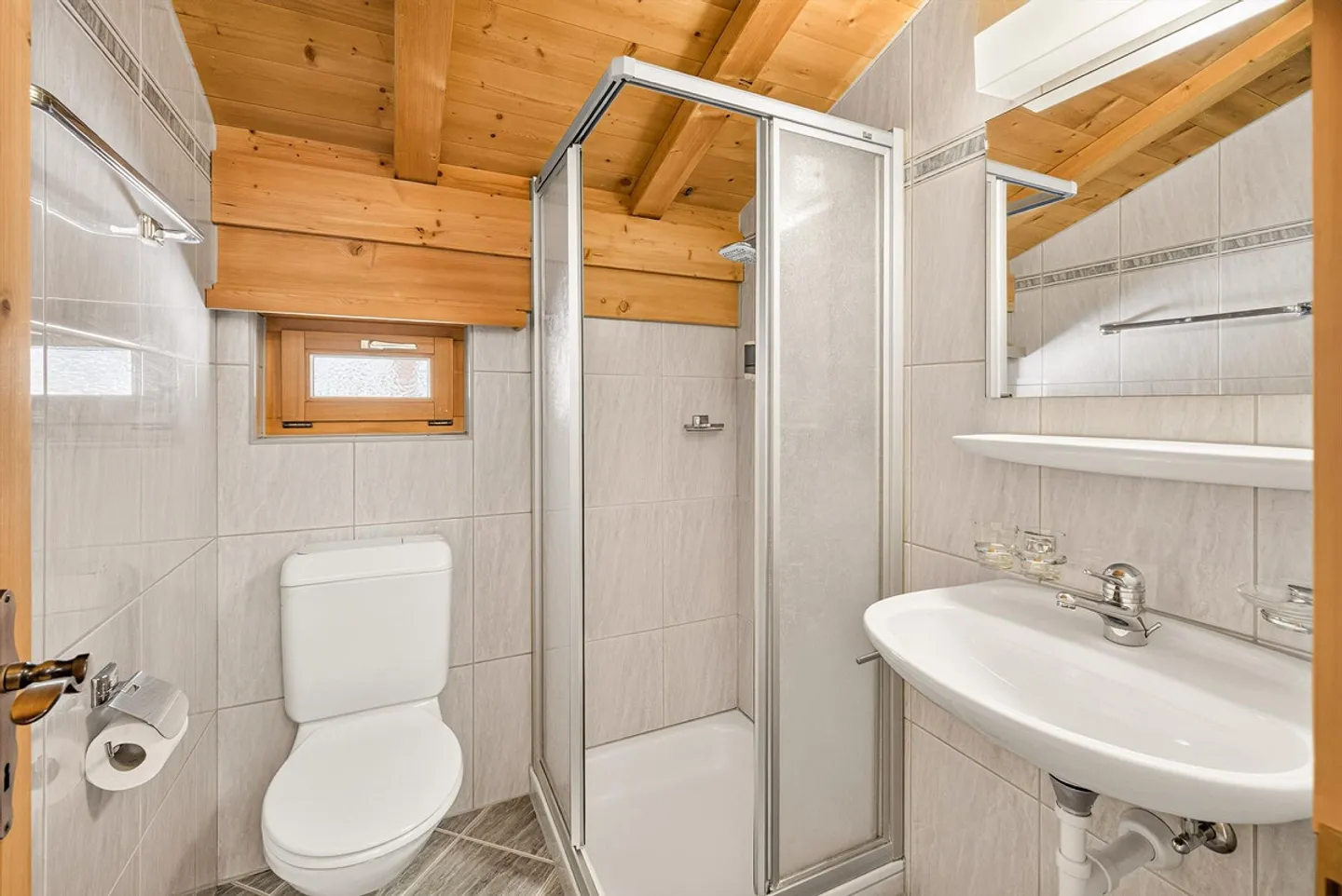 Charmante Dachwohnung in Wiesen - Foto 6 von 10