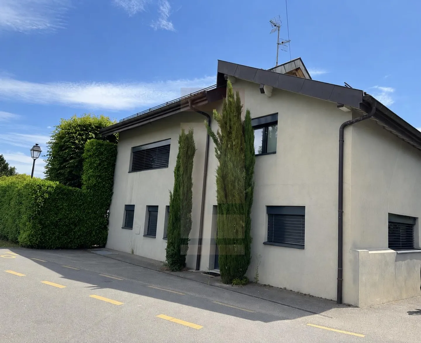 Zeitgenössische Villa in Choulex - Foto 2 von 16