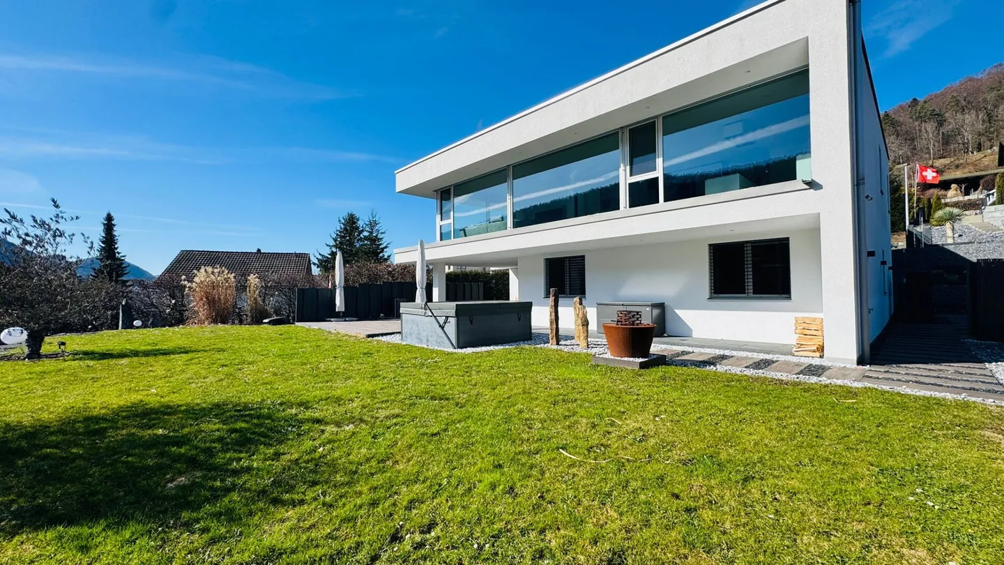 Maison Design Lumineuse avec Spa - Photo 2 sur 22