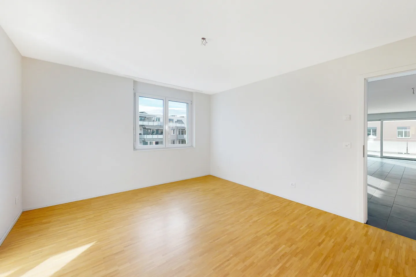 Modernes Erdgeschoss-Apartment - Foto 5 von 11