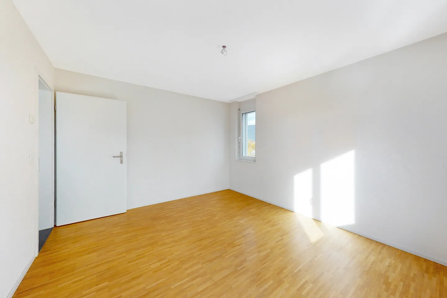 Modernes Erdgeschoss-Apartment - Foto 6 von 11