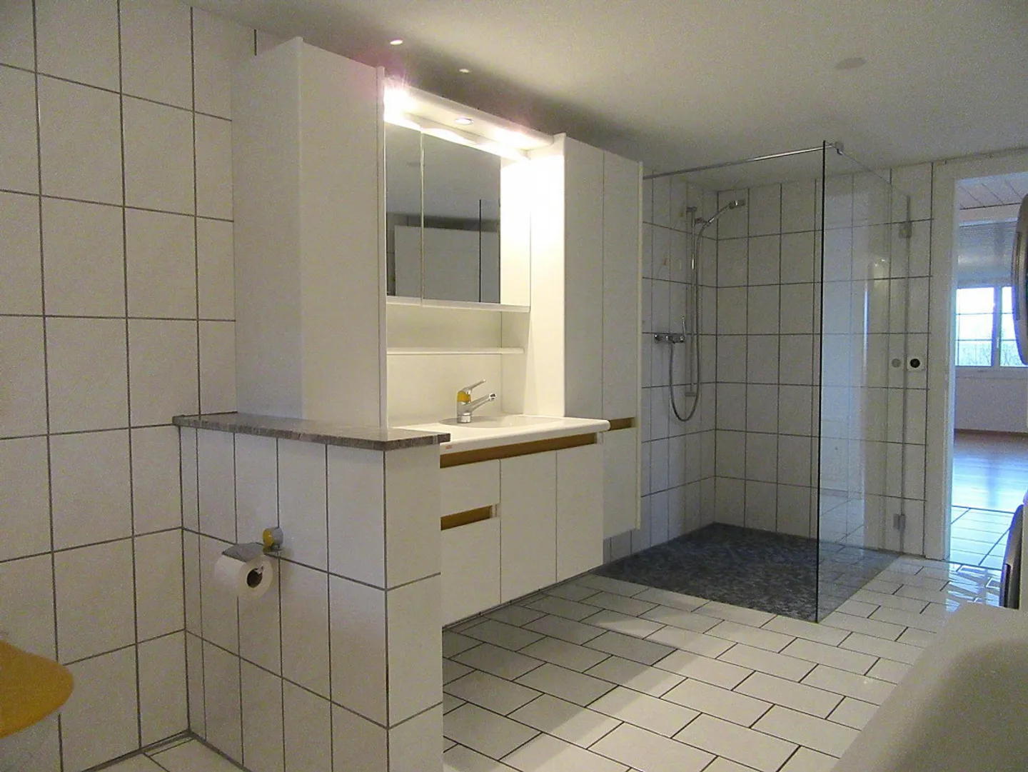 Living on two floors with large balcony - Photo 7 of 10