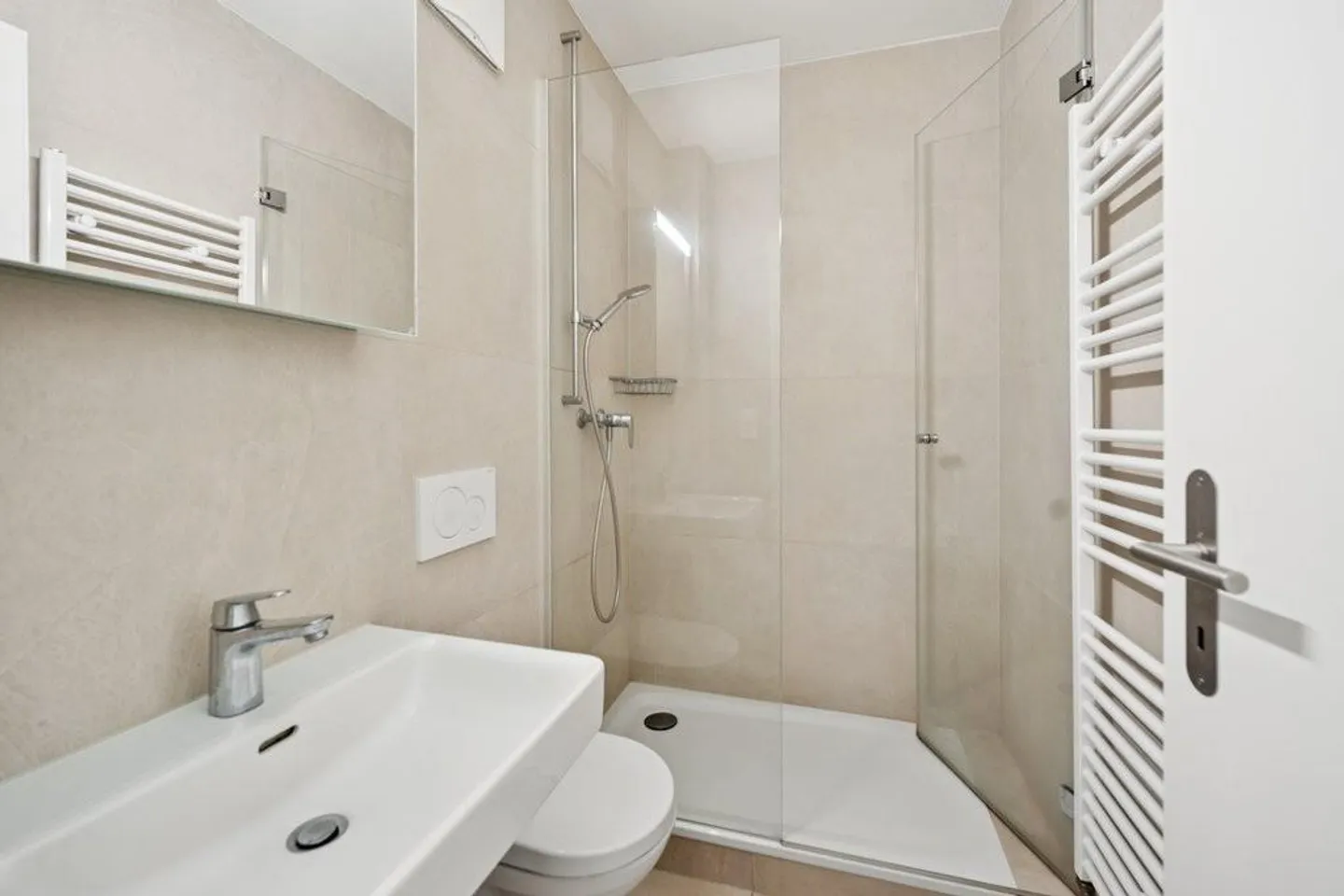 Modern Apartment near Novartis Campus - Photo 4 of 4