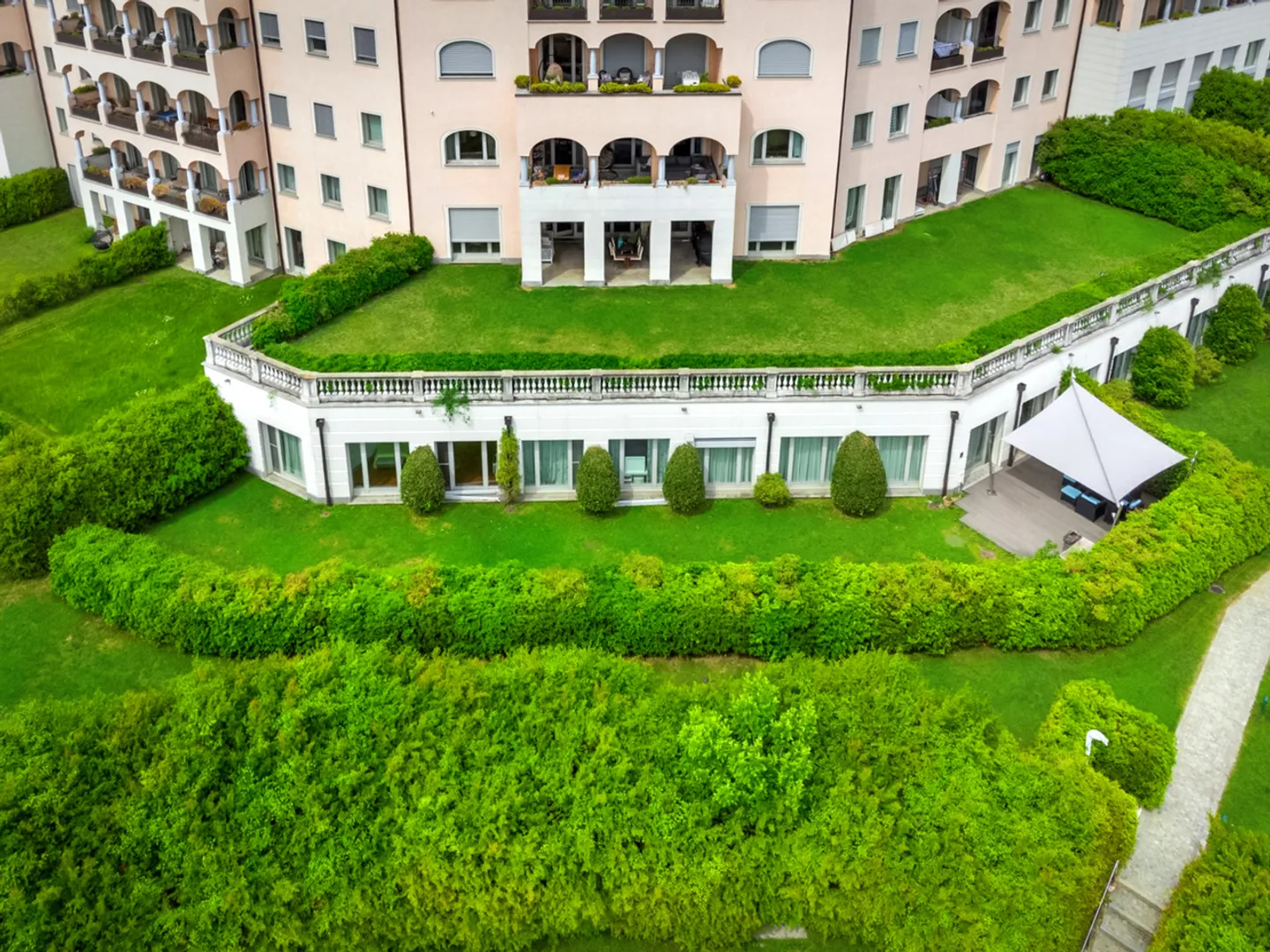 Agra Resort Collina d'Oro - Exklusives Appartement mit Garten - Foto 2 di 19