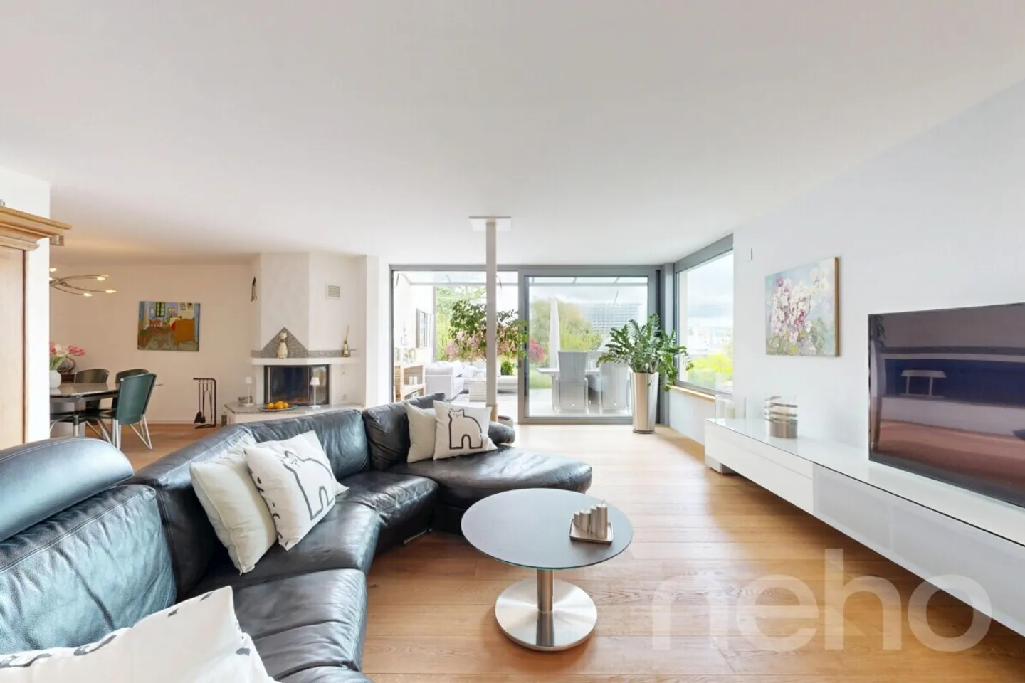 Your new home in a family-friendly residential area - Photo 2 of 12